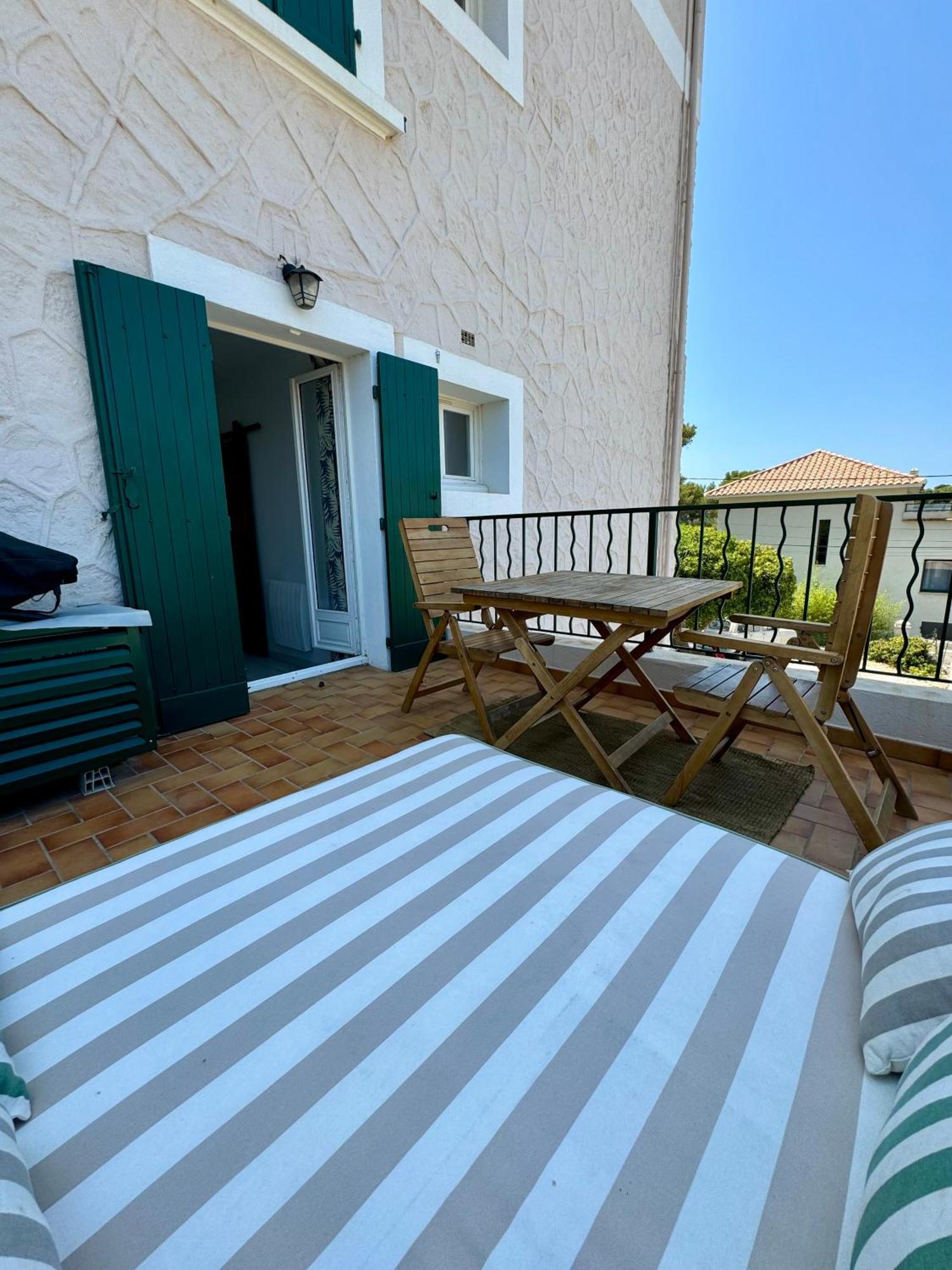 Cocon Comfortable Vue Mer, Clim Et Parking Sanary-sur-Mer Zewnętrze zdjęcie